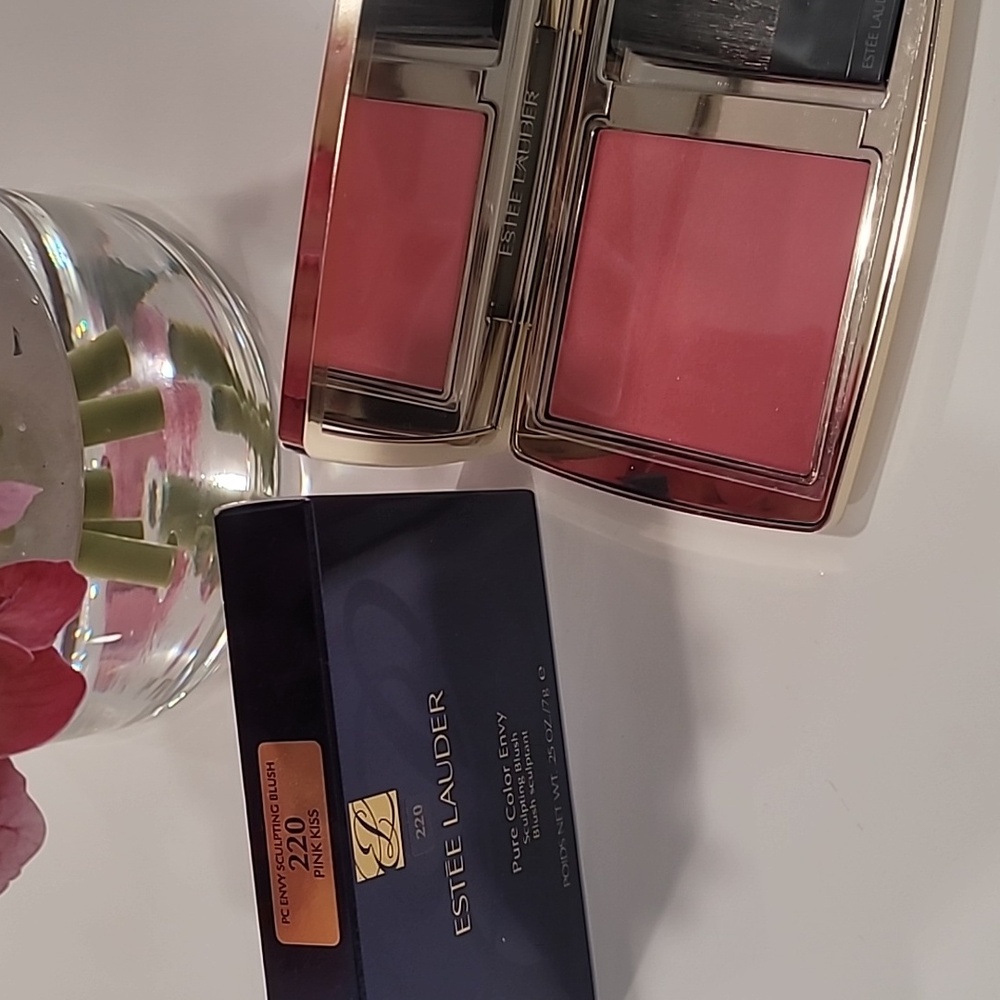 🆕️ Estee Lauder Blush 220 Pink Kiss - Picture 2 of 2
